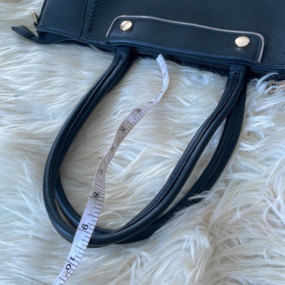 Black gold hardware square tote bag purse handbag elegant cheek shoulder bag - Picture 13 of 16